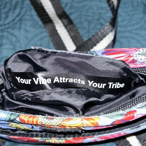 THINK ROYLN Bum Bag Crossbody Bag - Picture 7 of 12